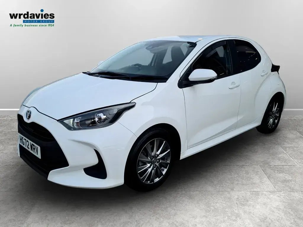 Used Toyota Yaris 2023 White Hatchback