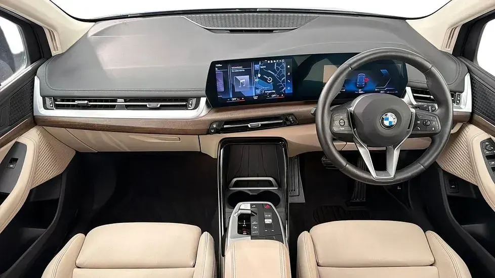Used BMW 220 Active Tourer Luxury Line 168 HP (123 kW) 2023 Blue MPV