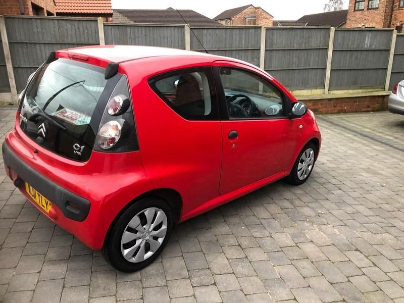 Used Citroën C1 VTR Sport 68 HP (50 kW) 2011 Red Hatchback
