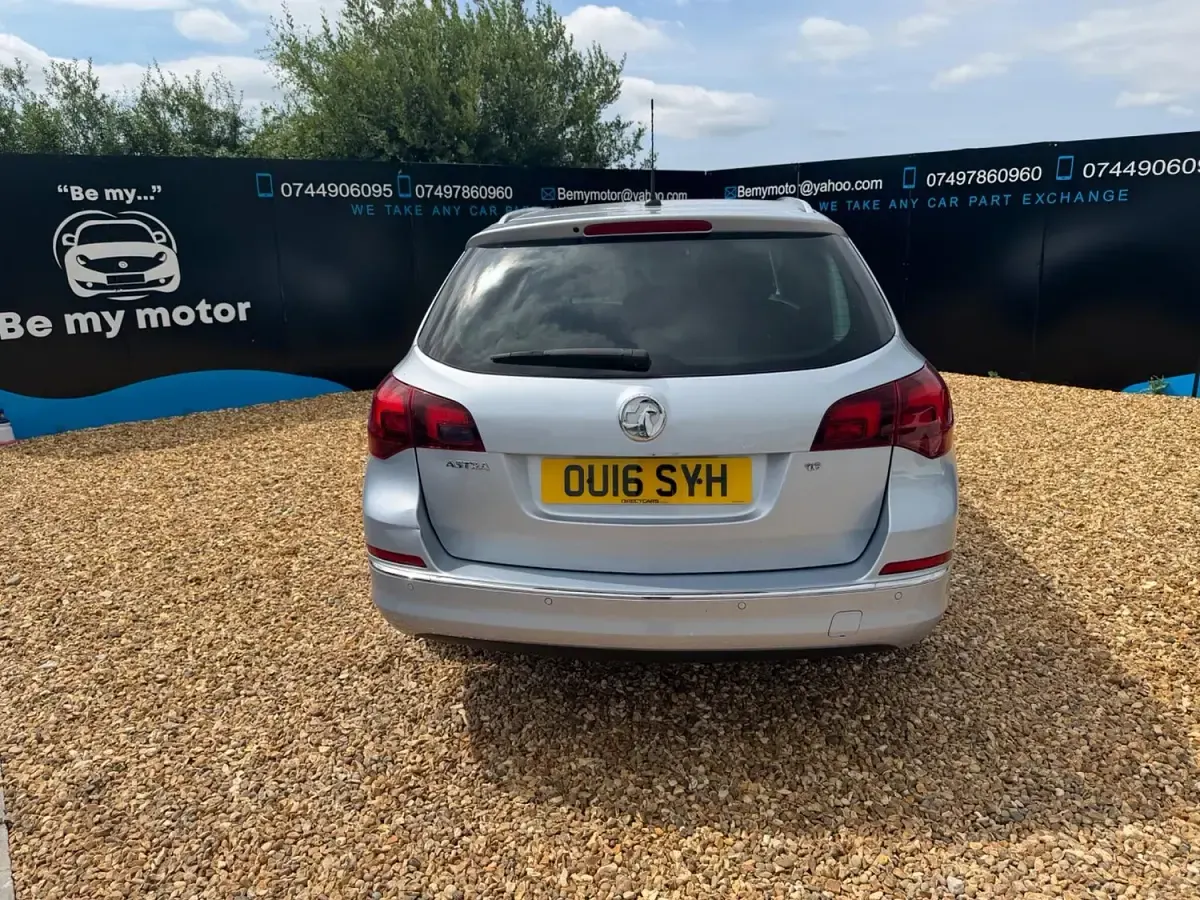 Used Vauxhall Astra Elite 2016 Silver Estate