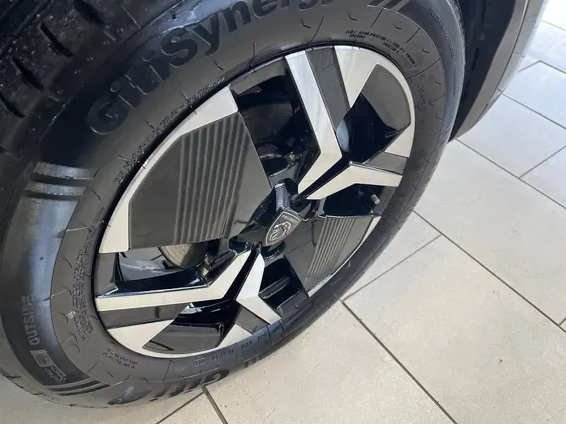 Used Peugeot 2008 Allure 129 HP (94 kW) 2024 Grey SUV