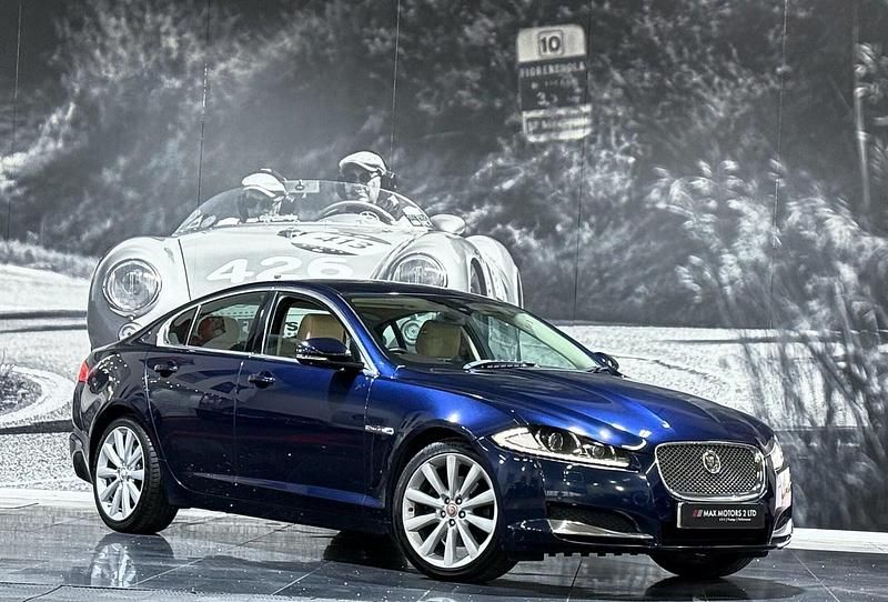 Used Jaguar XF Portfolio 200 HP (147 kW) 2015 Blue Sedan