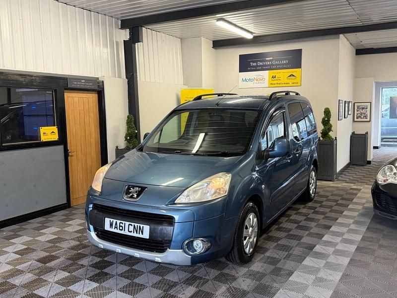 Blue Used 2011 Peugeot TePee S MPV | £4,995 (Fair price) - Image 1/4