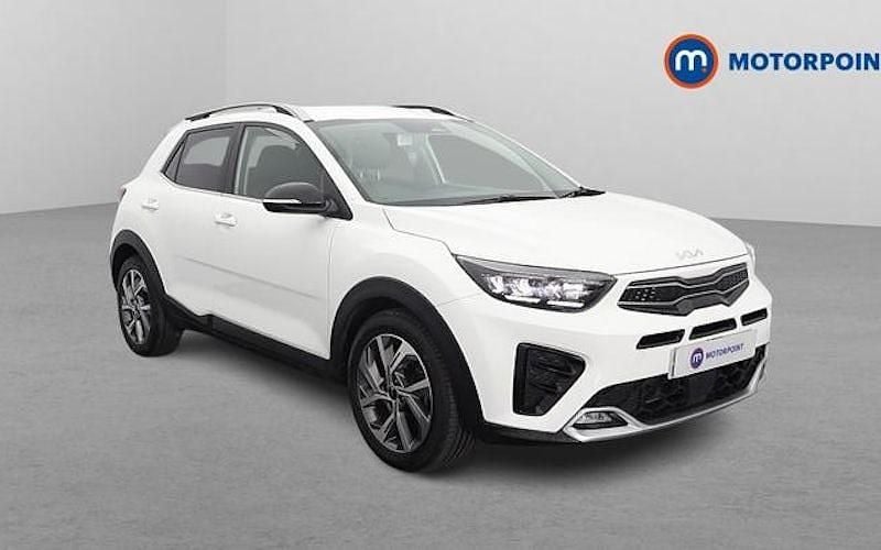 Used Kia Stonic GT-Line 120 HP (88 kW) 2023 White SUV