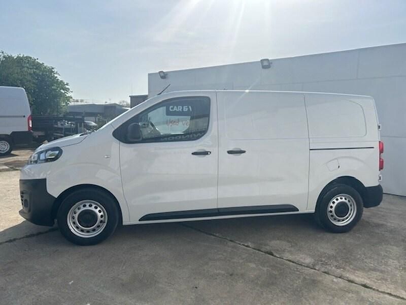 Used Citroën Dispatch 100 HP (73 kW) 2023 White MPV