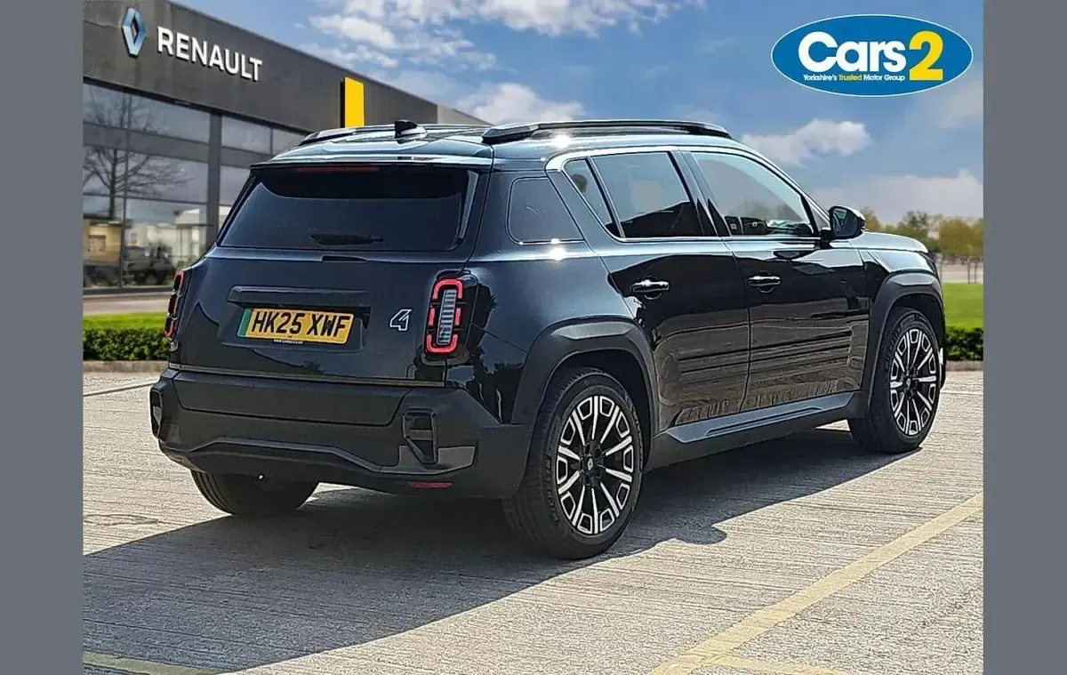 Used Renault R4 Iconic 110 kW (150 HP) 2025 Black SUV