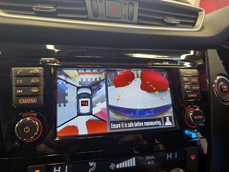 Used Nissan Qashqai N-Connecta 115 HP (84 kW) 2016 Blue SUV