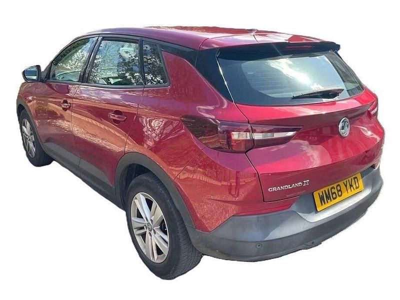 Used Vauxhall Grandland X S 130 HP (95 kW) 2019 Red SUV