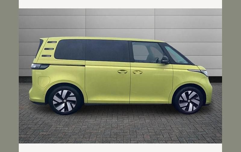 Used VW ID. Buzz Pro 147 kW (200 HP) 2023 Yellow MPV