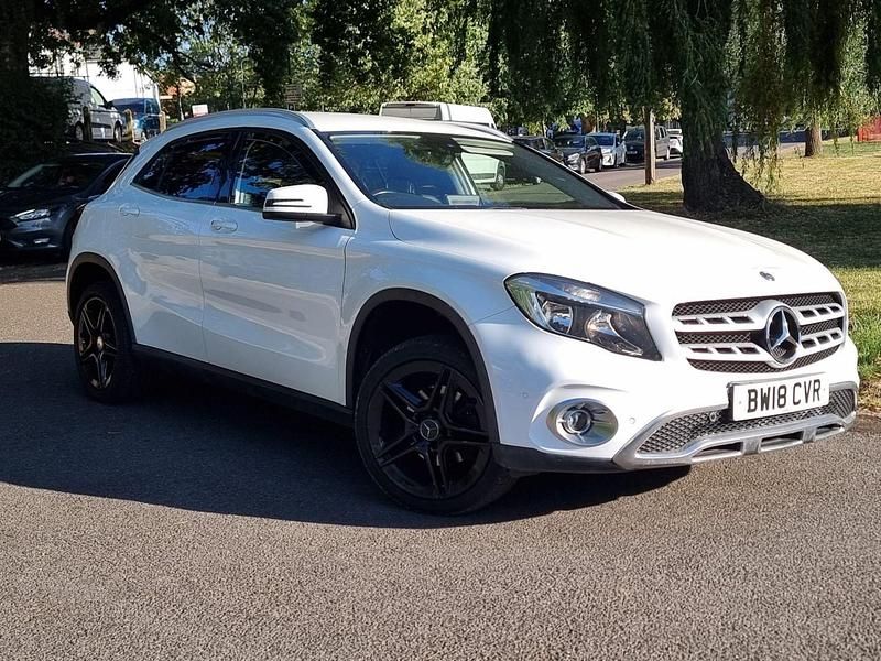 White Used 2018 Mercedes GLA200 Executive SUV | £9,999 (Super price) - Image 1/4