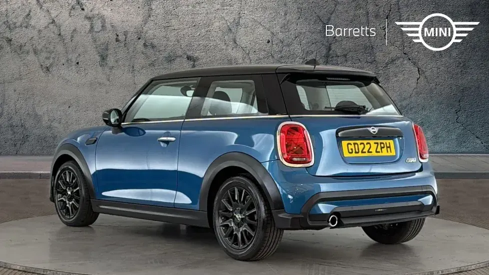 Usado Mini Cooper Classic 134 CV (98 kW) 2022 Azul Utilitario