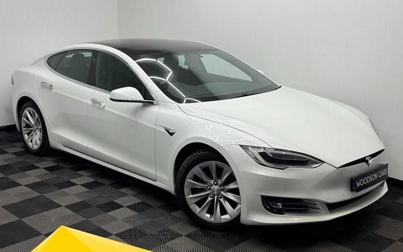 Used Tesla Model S 231 kW (315 HP) 2017 White Hatchback