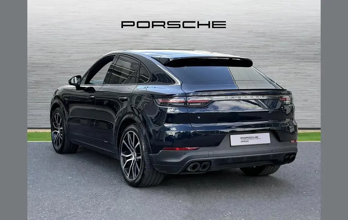 Used Porsche Cayenne Platinum Edition 456 HP (335 kW) 2022 Blue SUV