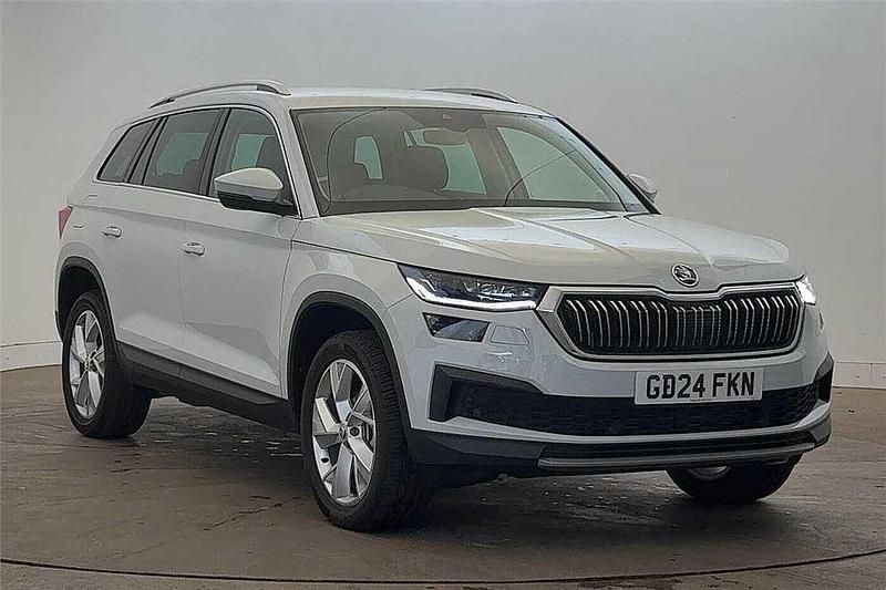 Moon white metallic New 2024 Skoda Kodiaq SE L Executive SUV | £30,495 (Super price) - Image 1/4