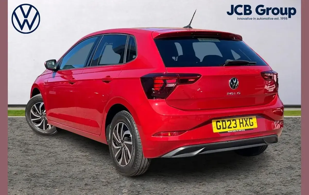 Used VW Polo Life 95 HP (69 kW) 2023 Red Hatchback