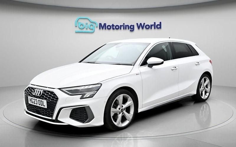 Used Audi A3 Sportback S-Line 150 HP (110 kW) 2023 White Hatchback