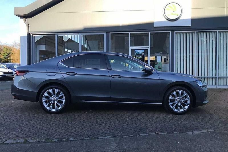 Used Skoda Superb SE L 150 HP (110 kW) 2024 Graphite grey metallic Hatchback