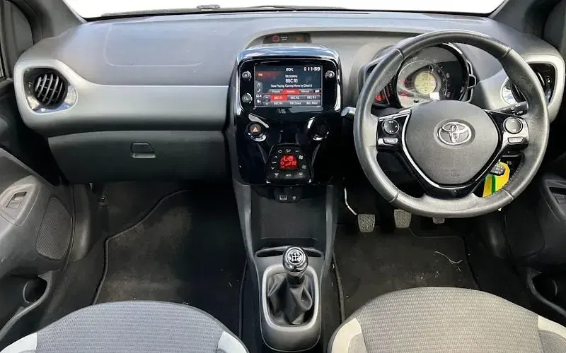 Used Toyota Aygo Trend 72 HP (52 kW) 2021 Black Hatchback