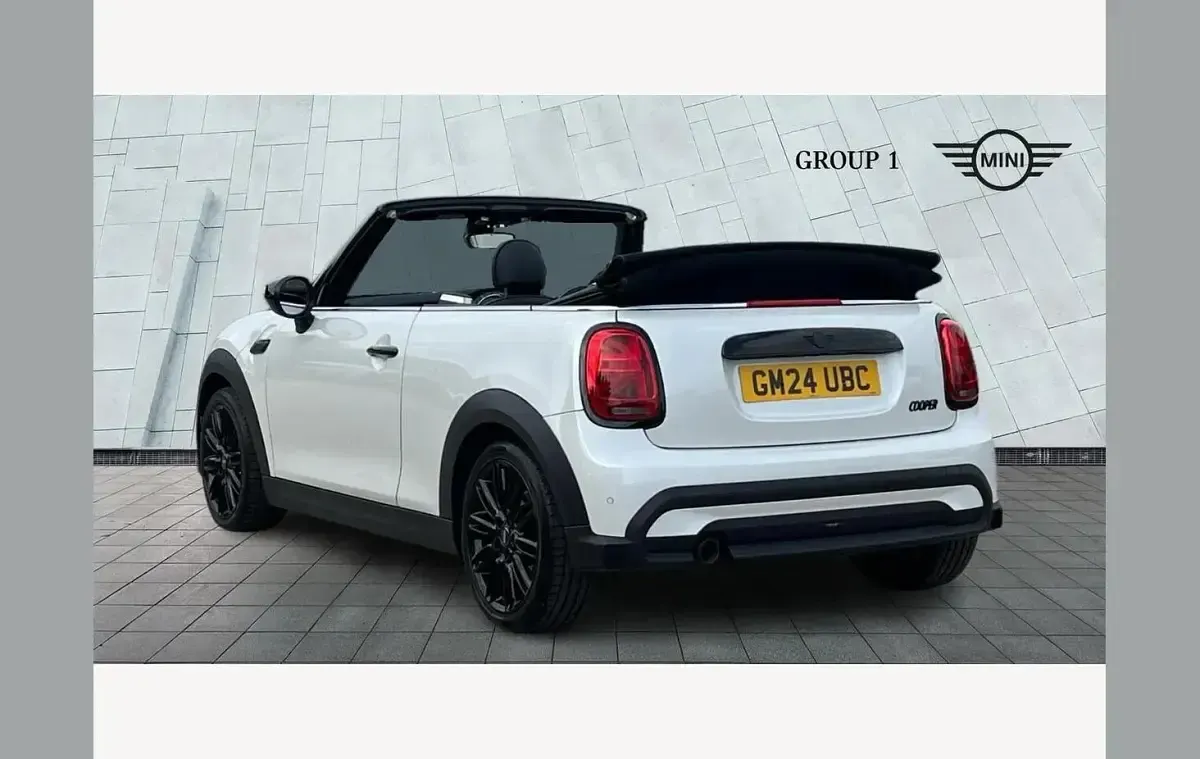 Used Mini Cooper Cabriolet Exclusive 134 HP (98 kW) 2024 White Cabriolet