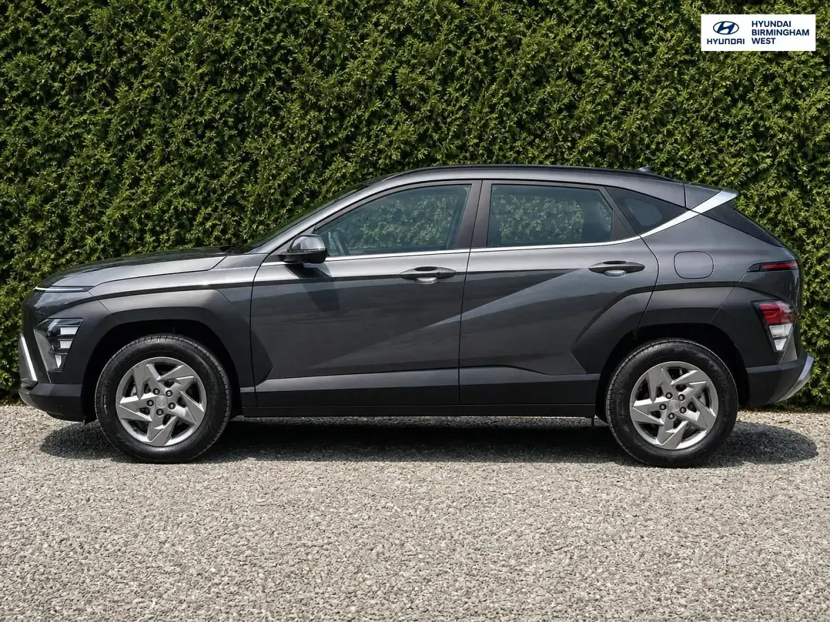 Used Hyundai Kona Advanced 100 HP (73 kW) 2025 Grey SUV