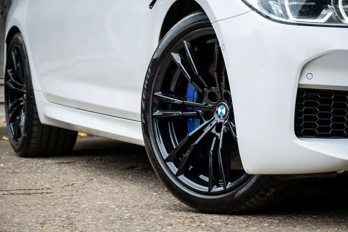 Used BMW M5 Comfort Edition 600 HP (441 kW) 2019 White Sedan
