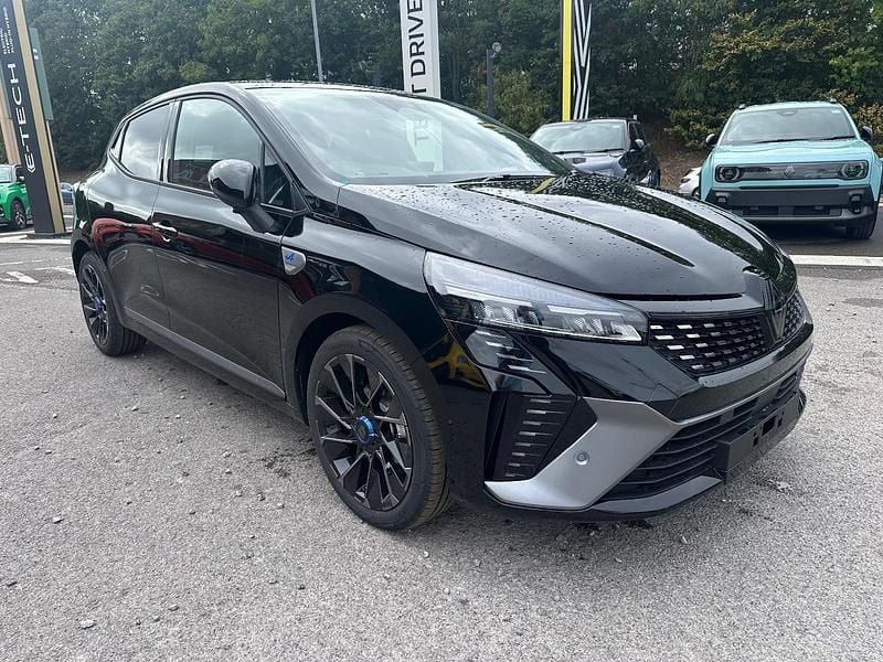 Diamond black New 2025 Renault Clio V Esprit Alpine Hatchback | £18,499 (Good price) - Image 1/1