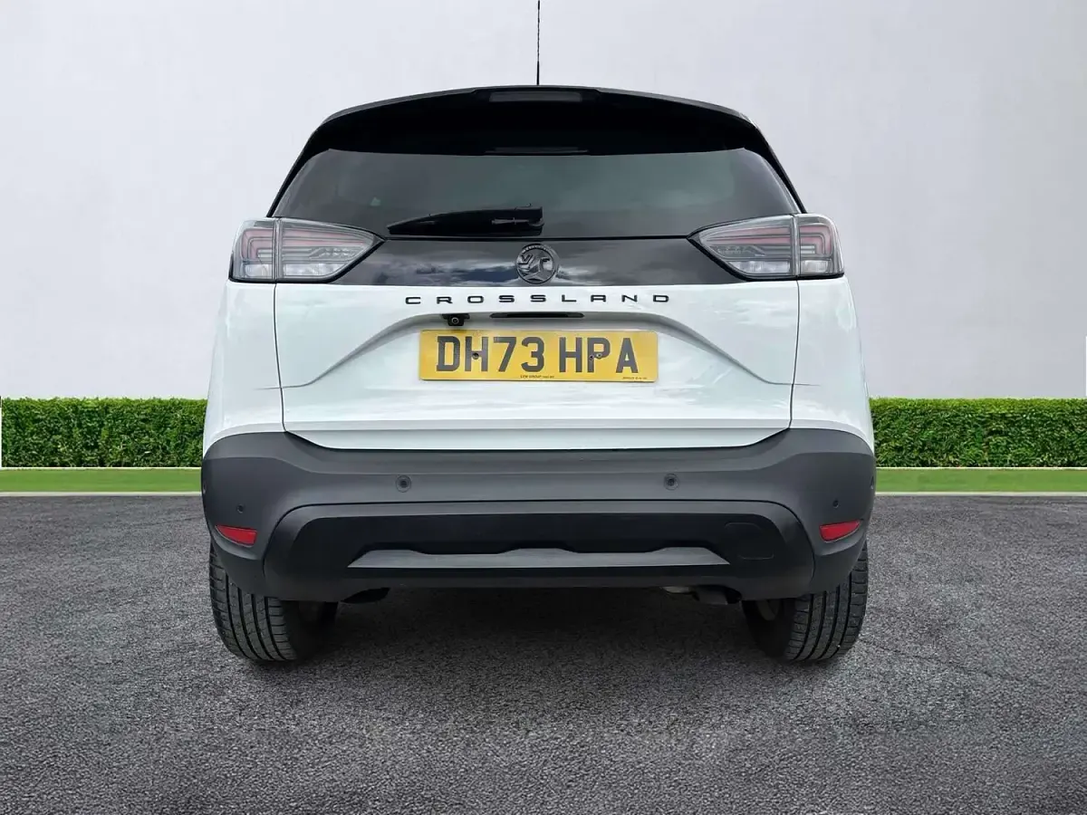 Used Vauxhall Crossland Ultimate 130 HP (95 kW) 2024 White SUV