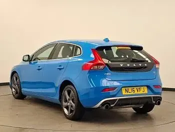 Used Volvo V40 R-Design 122 HP (89 kW) 2016 Blue Hatchback