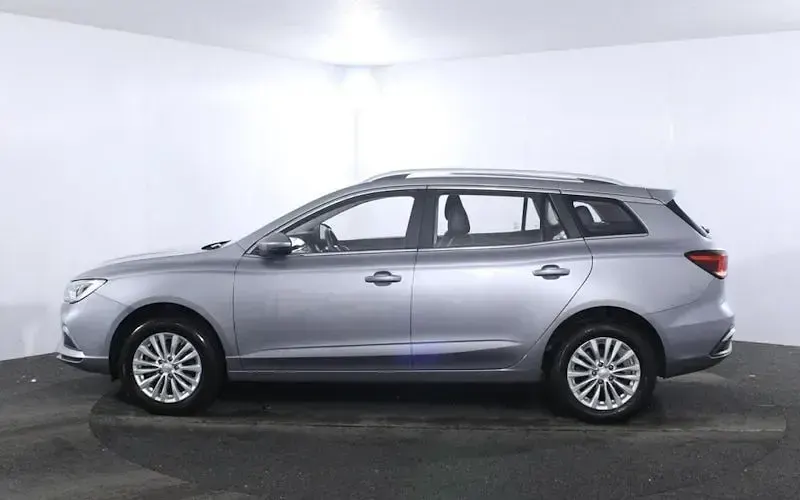 Used MG MG5 EV Exclusive 114 kW (156 HP) 2022 Silver Estate