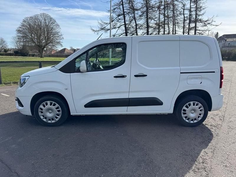 Used Vauxhall Combo Sportive 2021 White MPV