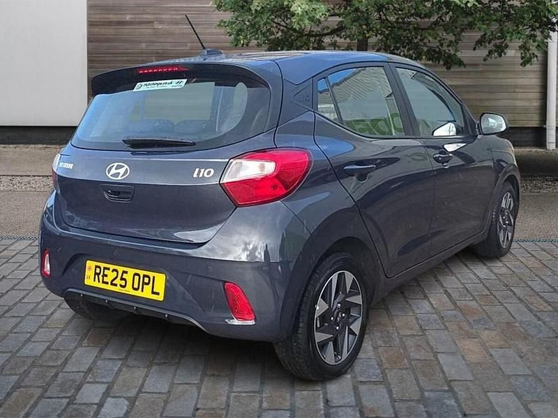 New Hyundai i10 Advanced 63 HP (46 kW) 2025 Grey Hatchback