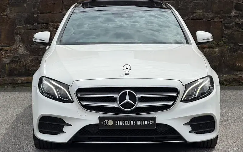Used Mercedes E350 AMG Line Premium 258 HP (189 kW) 2017 White Sedan