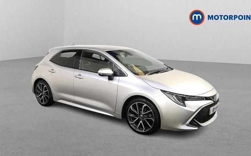 Used Toyota Corolla 122 HP (89 kW) 2022 Silver Hatchback