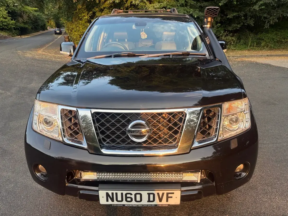Used Nissan Pathfinder Tekna 190 HP (139 kW) 2010 Black SUV