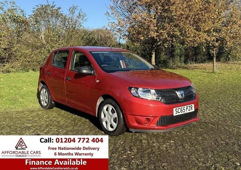 Red Used 2015 Dacia Sandero Ambiance Hatchback | £4,295 (Fair price) - Image 1/4