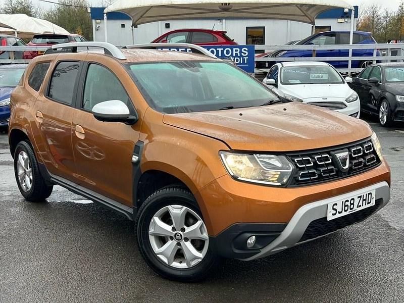 Used Dacia Duster Comfort 115 HP (84 kW) 2018 Orange SUV