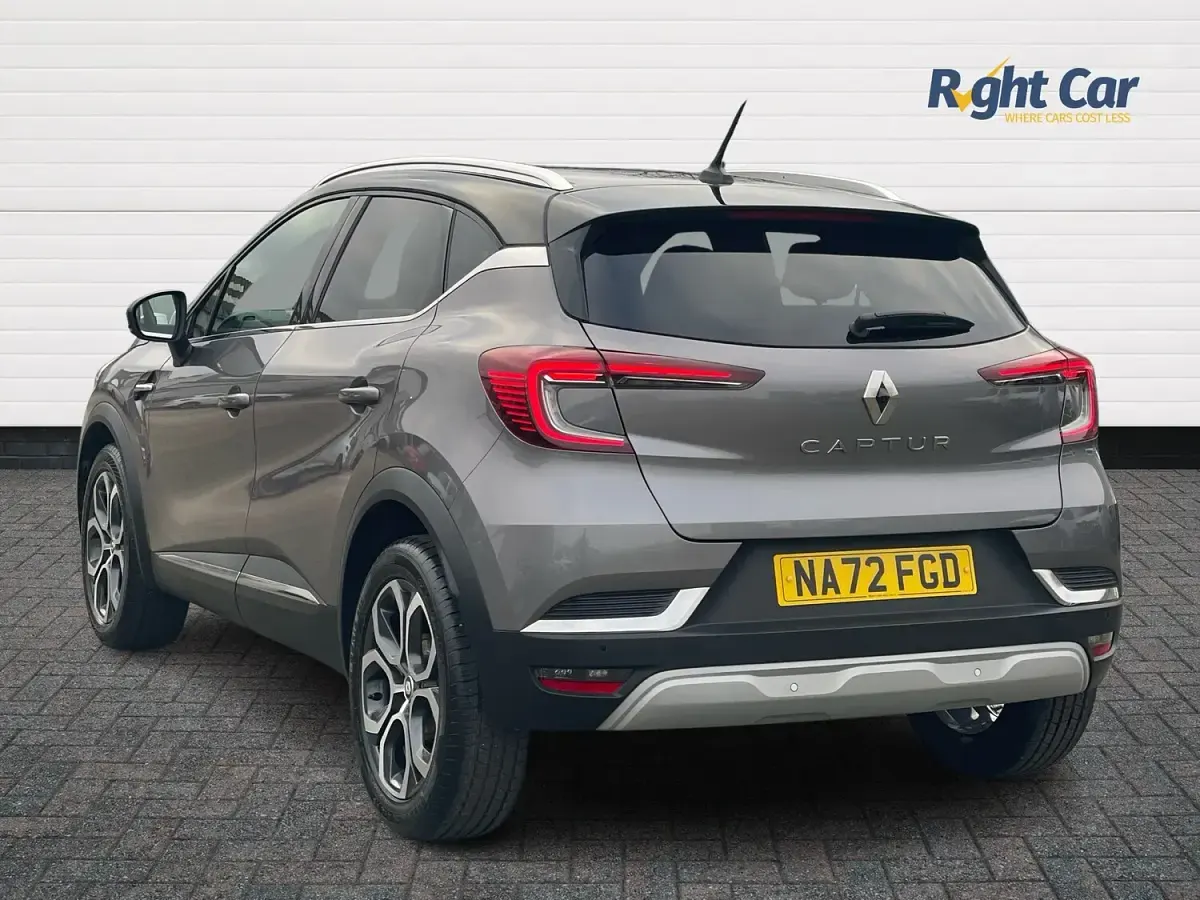 Used Renault Captur SE 2022 Grey/black  SUV