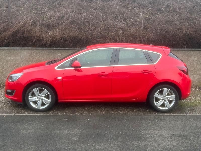 Used Vauxhall Astra SRi 2013 Red Hatchback