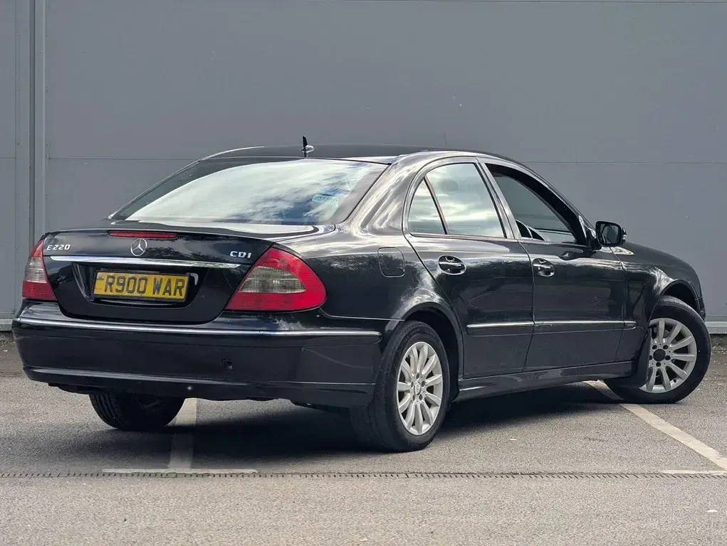 Used Mercedes E220 Elegance 2007 Black Sedan