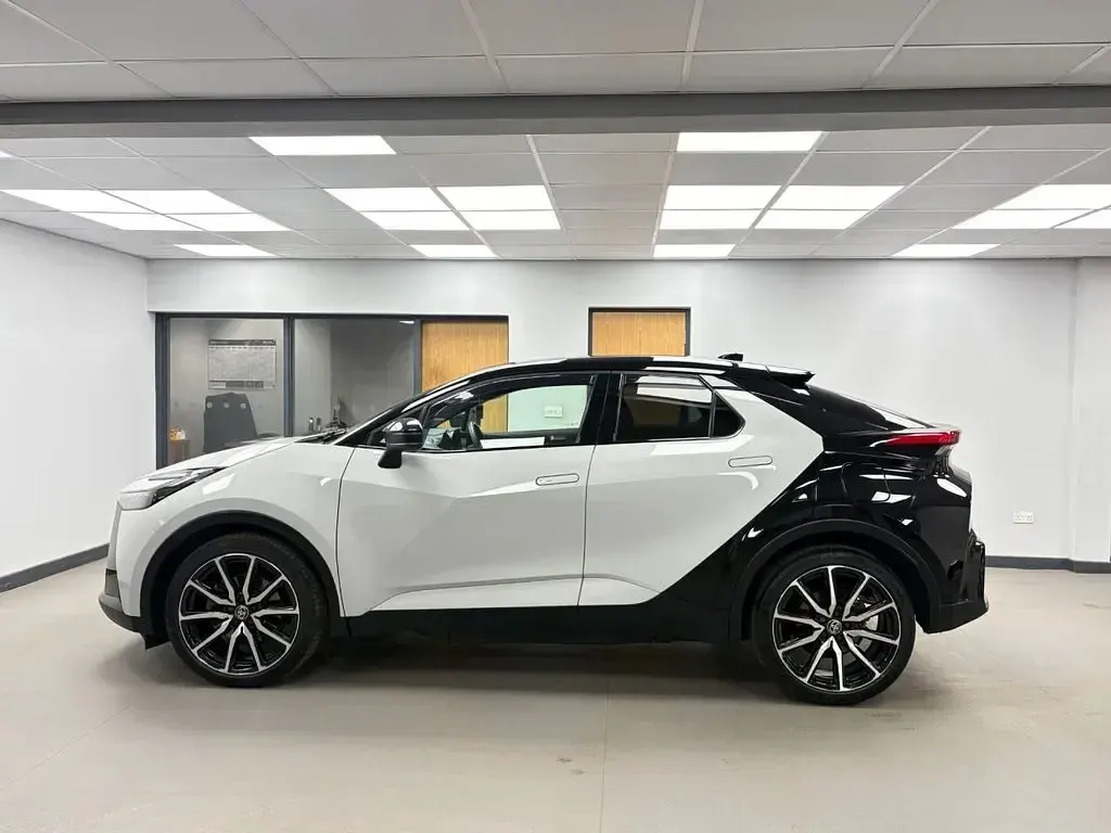 Used Toyota C-HR Sport 219 HP (161 kW) 2024 Grey/black SUV