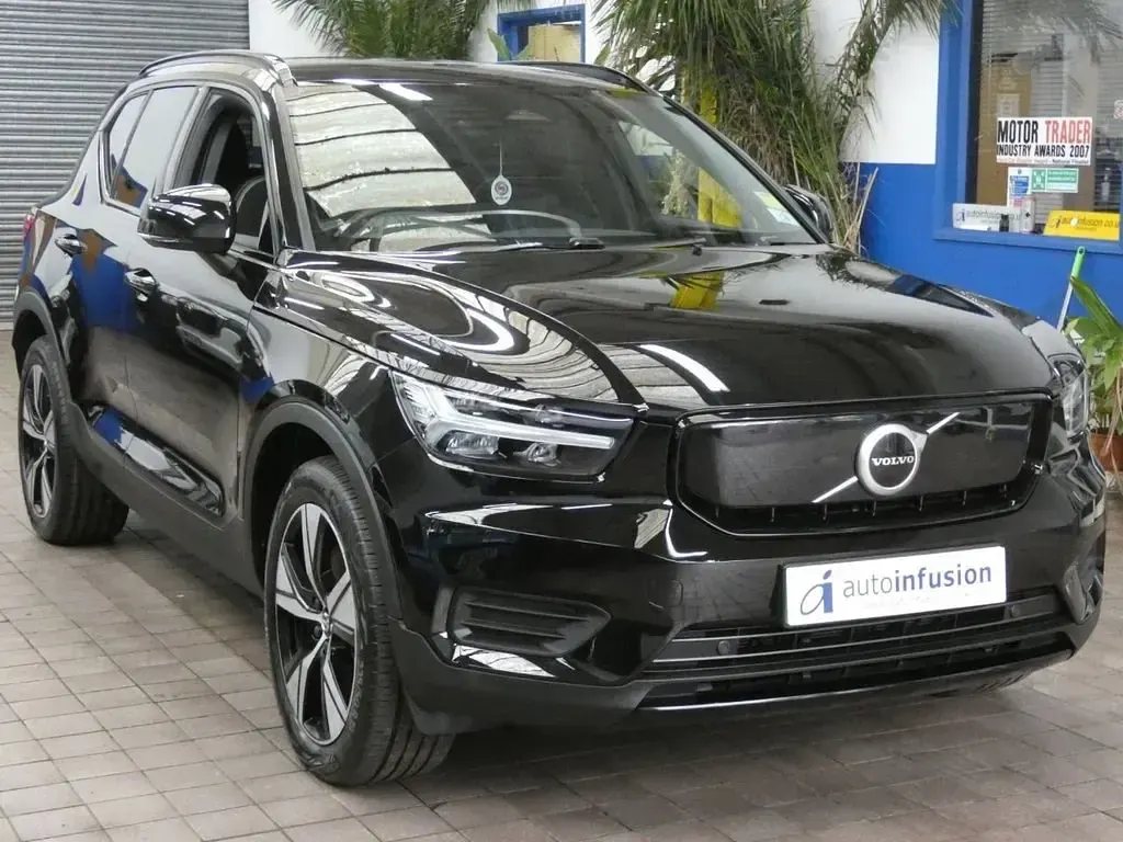 Usado Volvo XC40 300 kW (408 HP) 2021 Preto SUV
