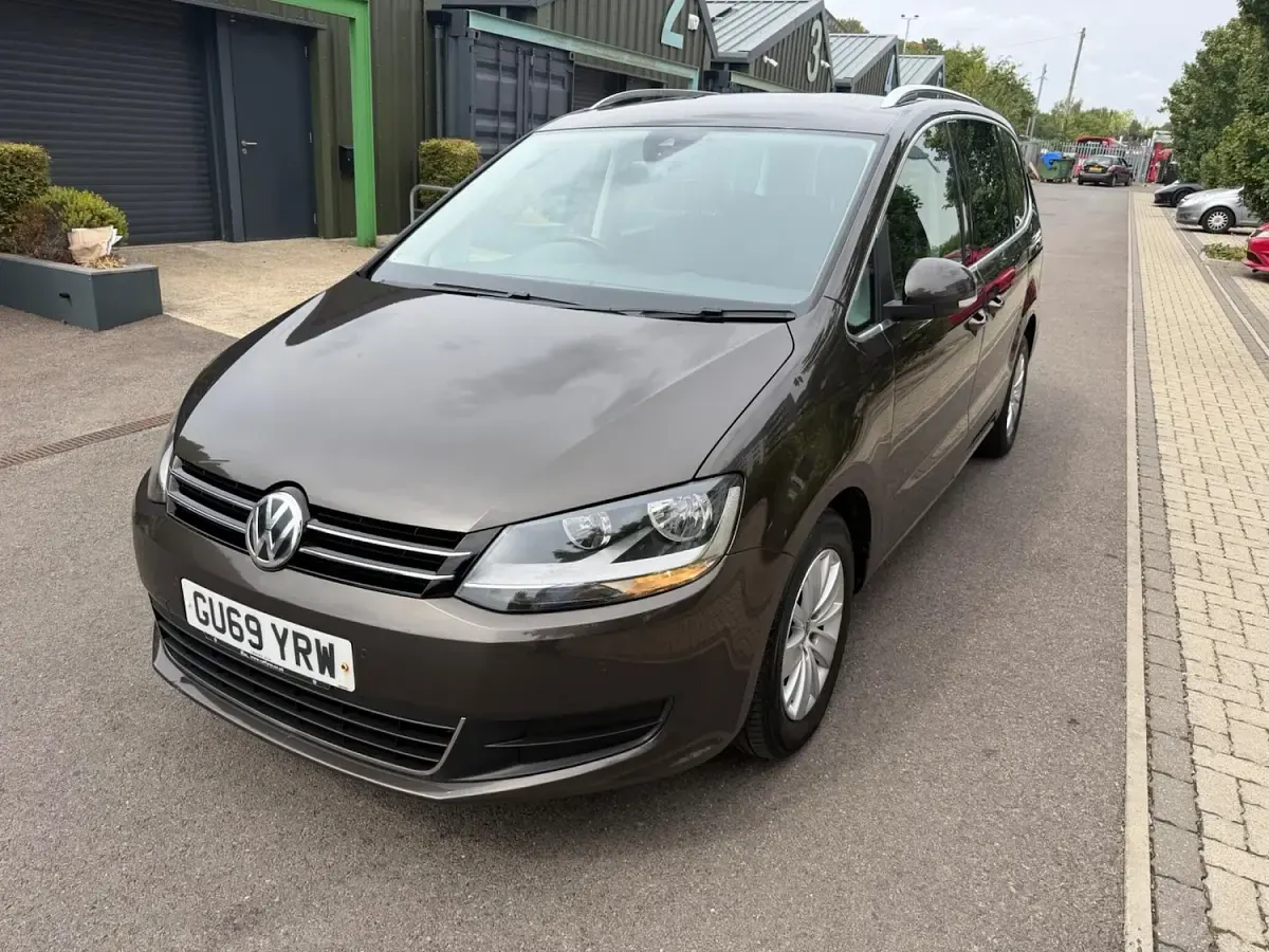 Used VW Sharan SE 150 HP (110 kW) 2019 Brown MPV