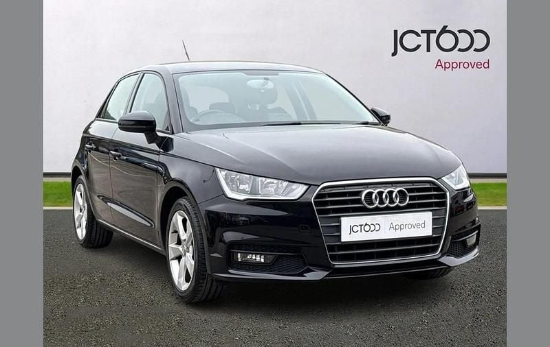 Usado Audi A1 Sport 123 HP (90 kW) 2018 Preto Citadino