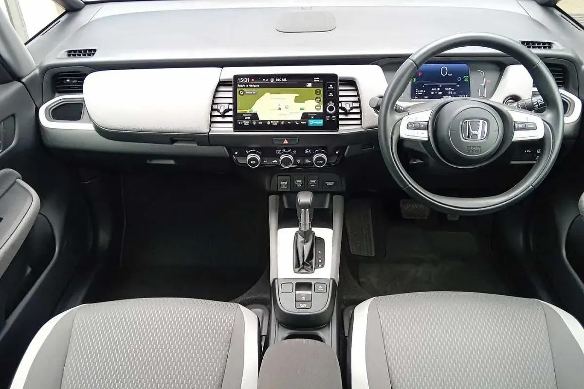 Used Honda Jazz Hybrid 109 HP (80 kW) 2023 Shining grey Hatchback