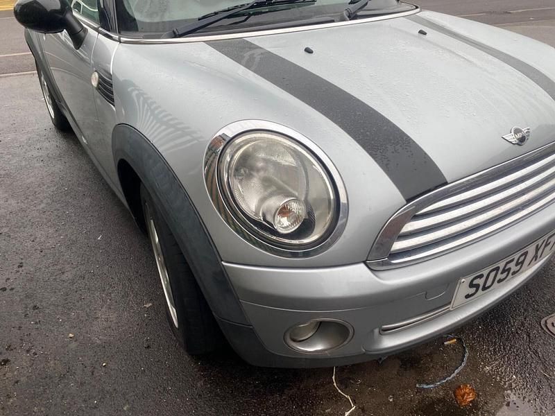Begagnad Mini Cooper Cabriolet 2009 Silver Cab