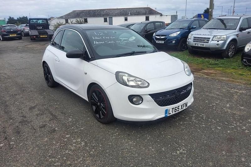 Used Vauxhall Adam Glam 70 HP (51 kW) 2015 White Hatchback