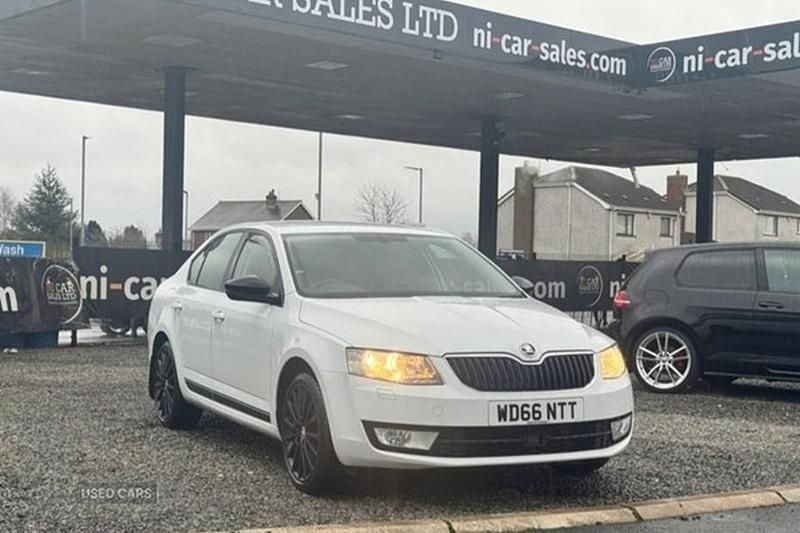 Used Skoda Octavia SE L 150 HP (110 kW) 2017 White Hatchback