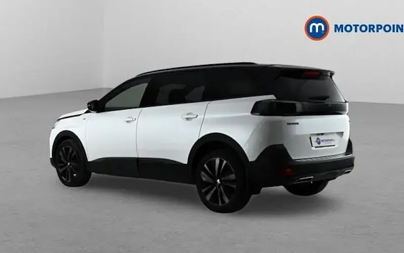 Usado Peugeot 5008 Premium 181 HP (133 kW) 2022 SUV