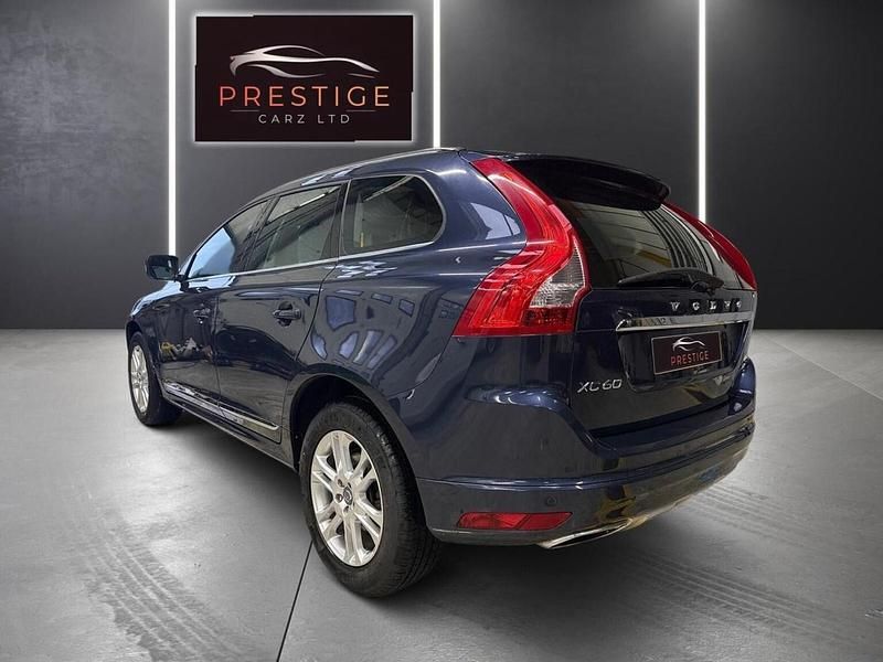 Second-hand Volvo XC60 SE Lux 2013 Albastru SUV
