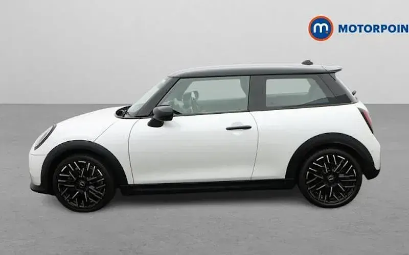 Used Mini Cooper Exclusive 150 kW (204 HP) 2026 Hatchback